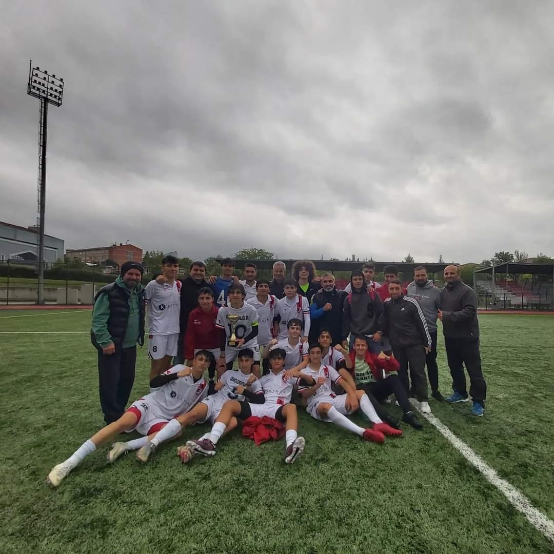 U-17 Ligi’nin şampiyonu Bartın Gençlerbirliği - SPOR - BARTIN HALK ...